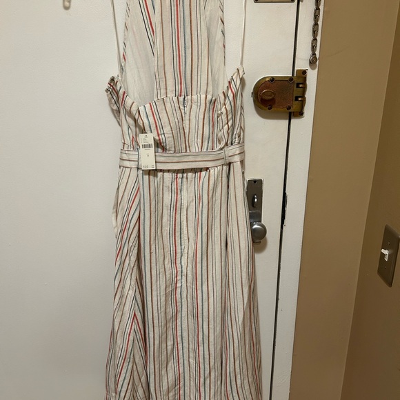 Maeve belted v neck button front dress. Anthropologie - Picture 5 of 7